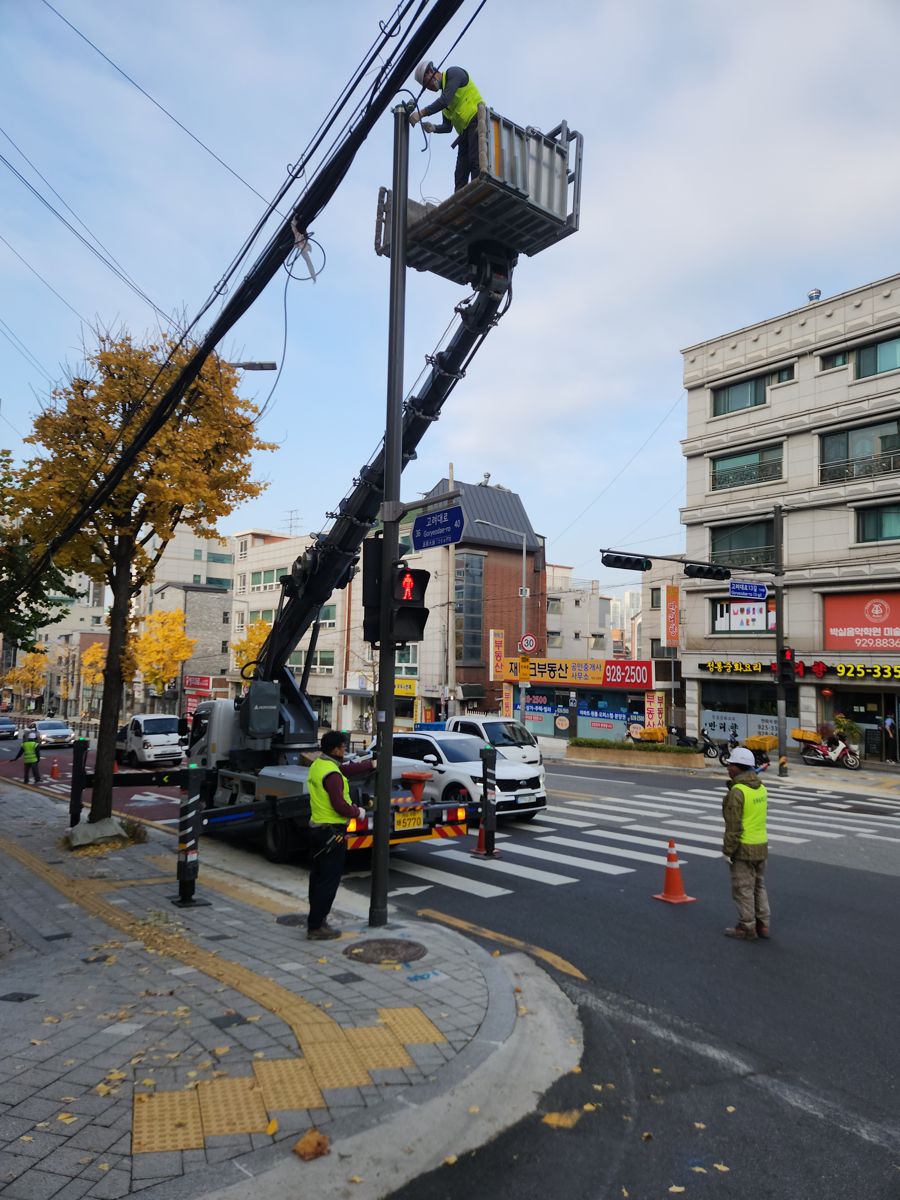 스카이차·고소작업차 실제 작업 현장 5