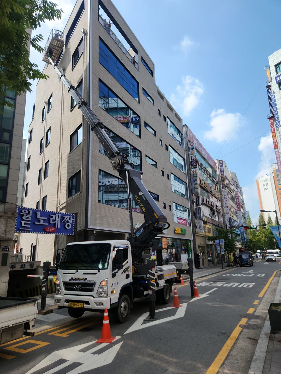 스카이차·고소작업차 실제 작업 현장 1