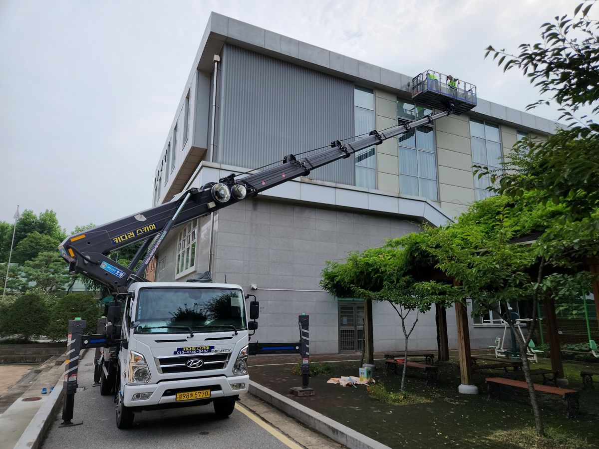 스카이차·고소작업차 실제 작업 현장 4