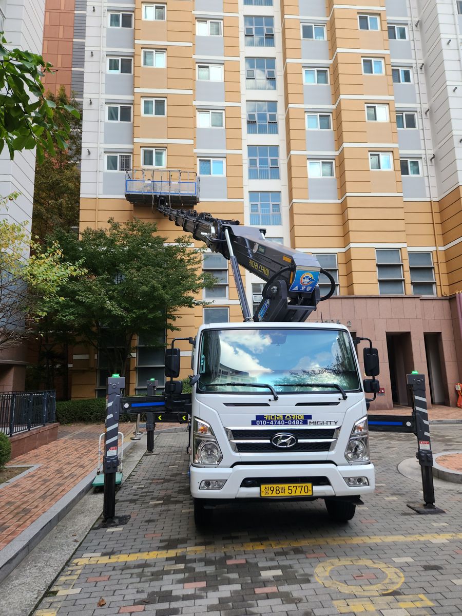 스카이차·고소작업차 실제 작업 현장 2