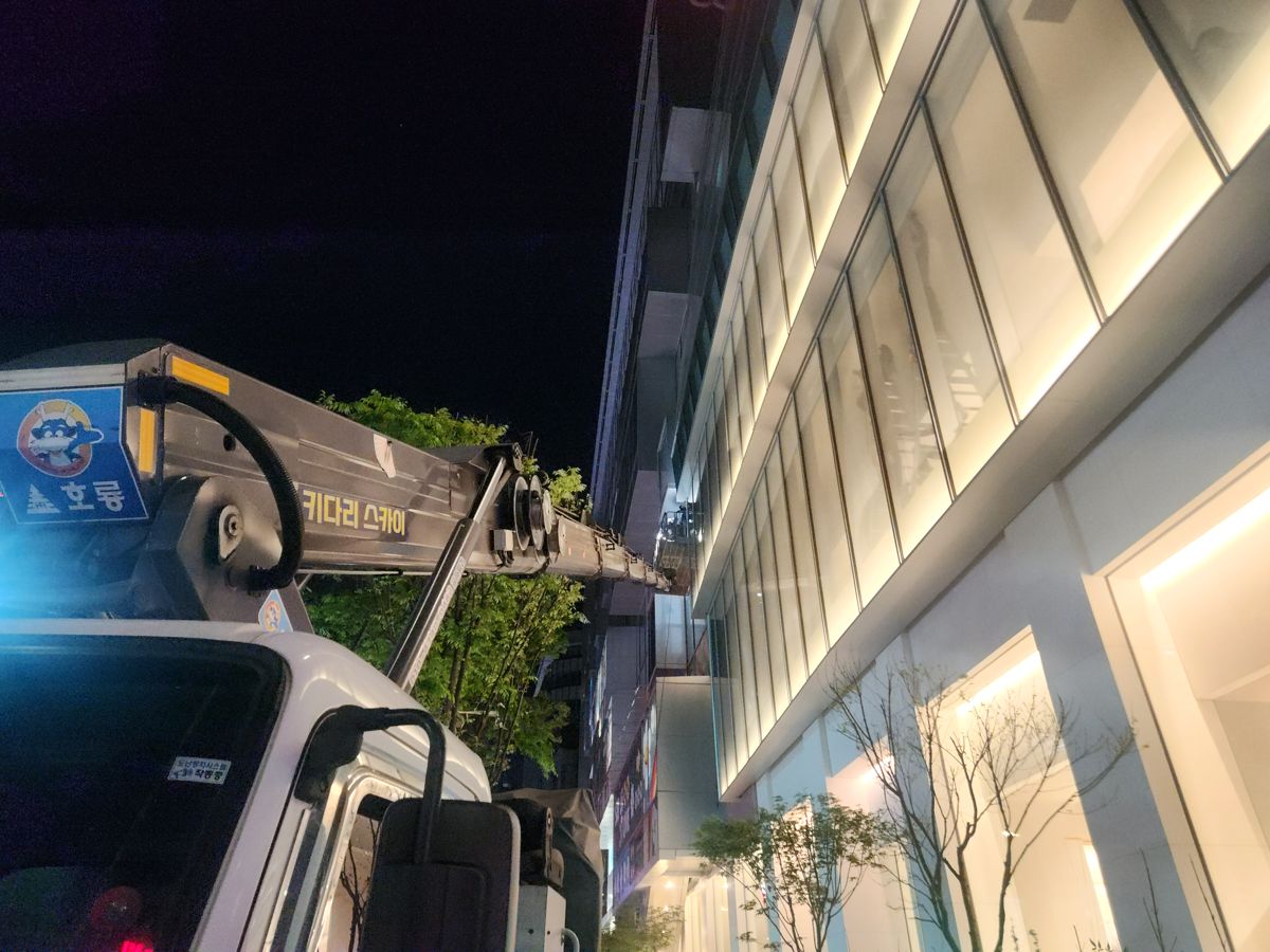 스카이차·고소작업차 실제 작업 현장 5