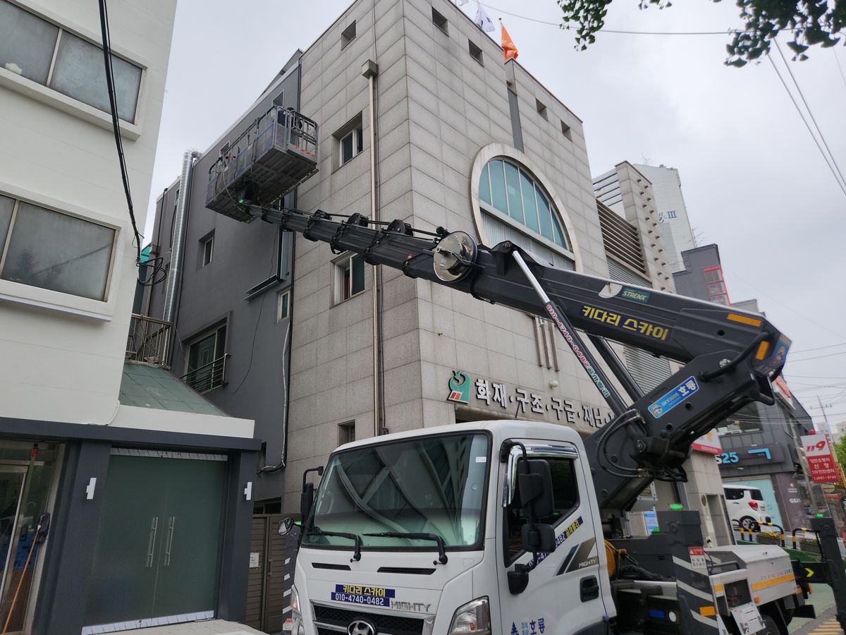 스카이차·고소작업차 실제 작업 현장 5