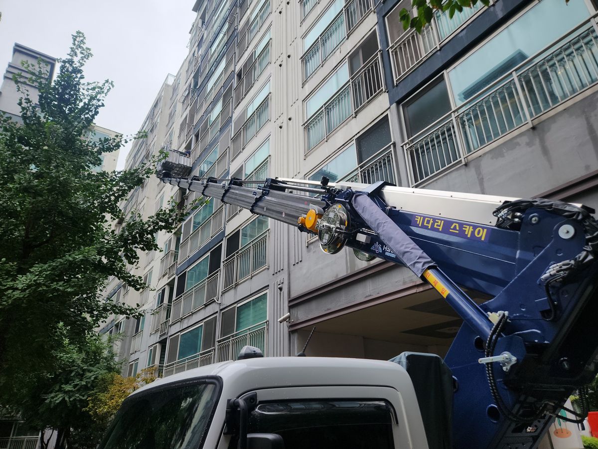 스카이차·고소작업차 실제 작업 현장 2