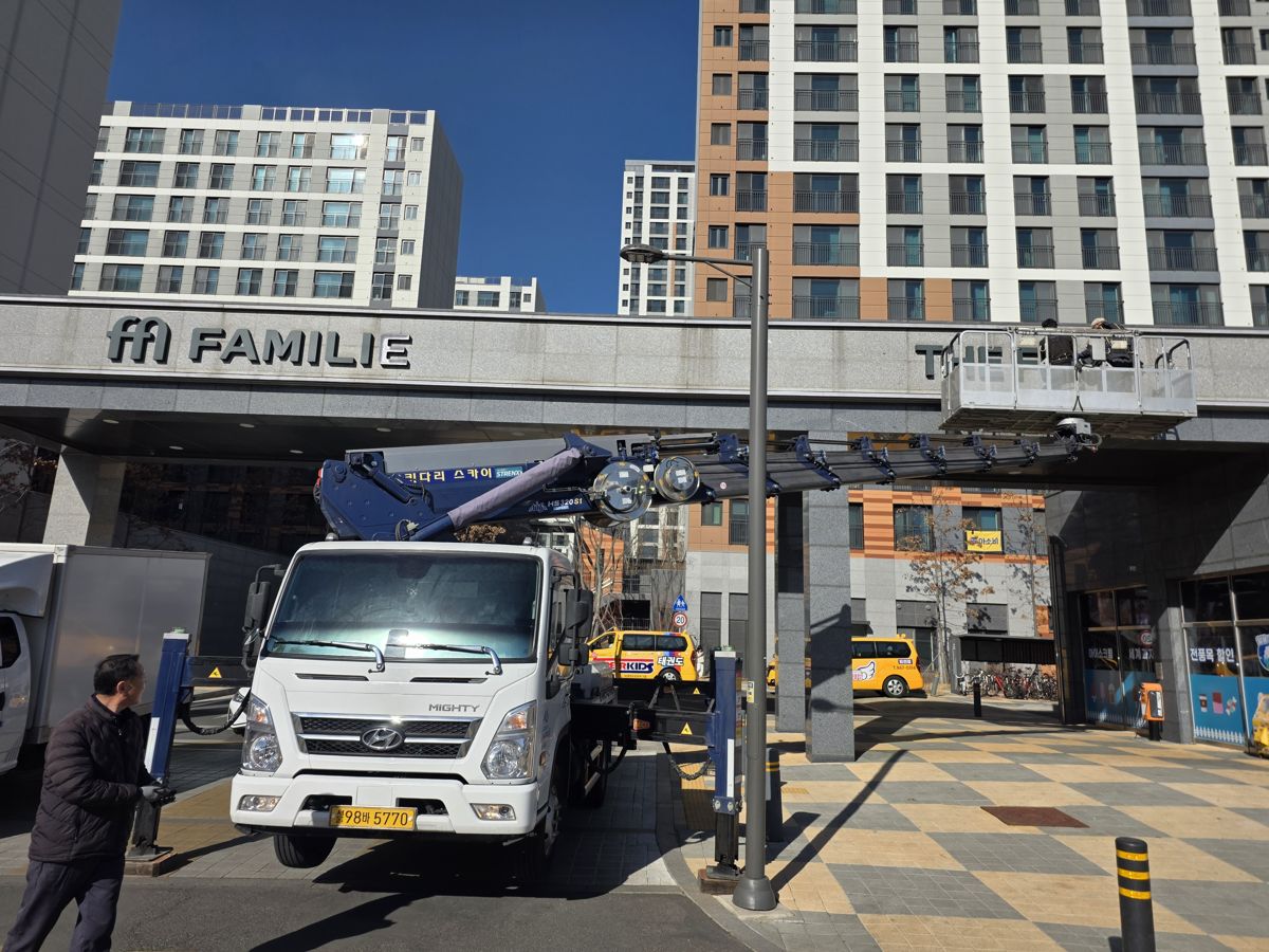 스카이차·고소작업차 실제 작업 현장 6