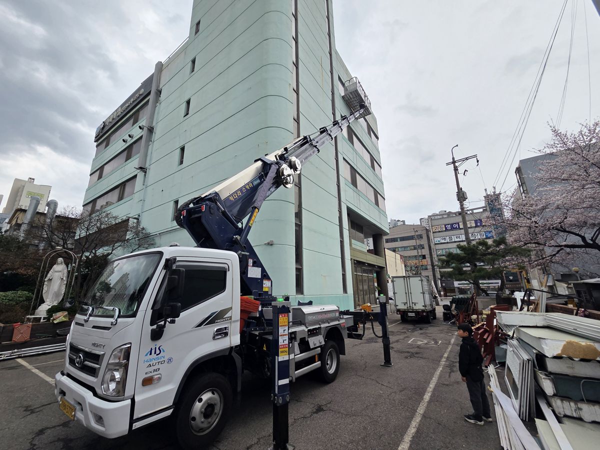 스카이차·고소작업차 실제 작업 현장 6